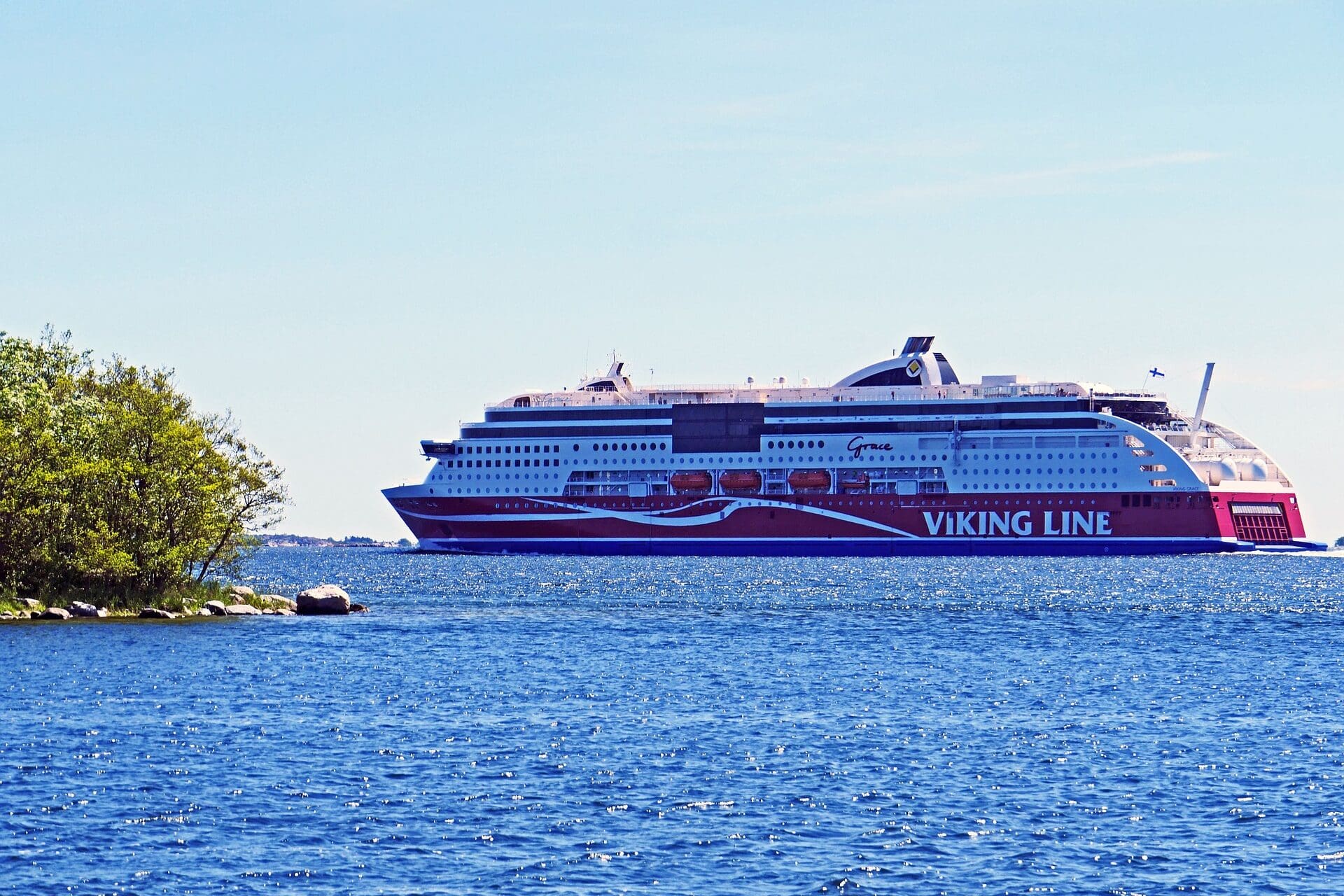 deep-sea-ferry-2471899_1920