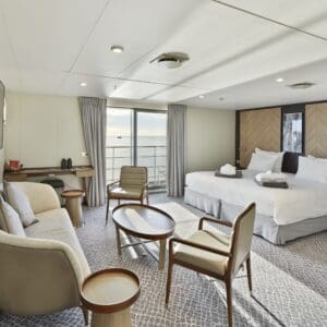 Explorer-Cabine Antarctica trips by IBG Travel