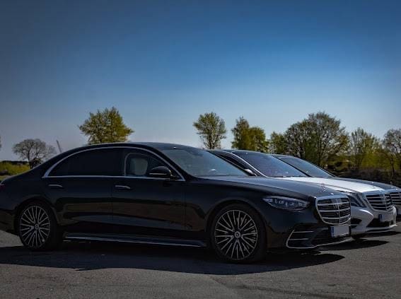 Private chauffeur and Business class car in Helsinki and Tallinn by IBG Travel